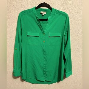 JM Collection Kelly green top size 10